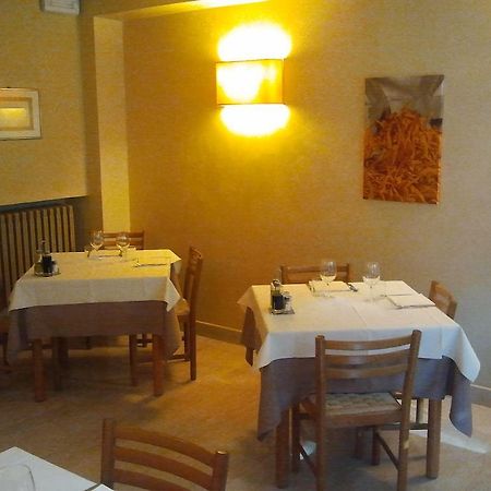 Albergo Croce D'Oro Dolcè Extérieur photo